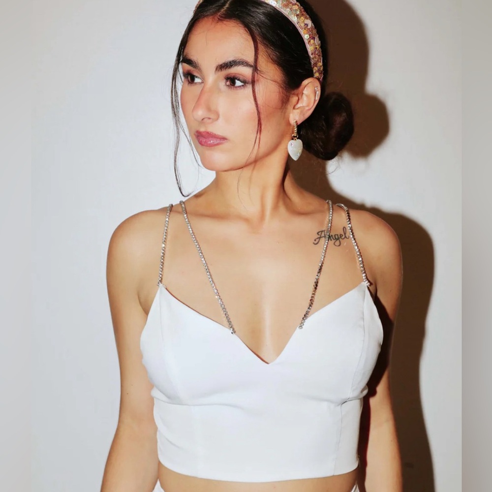 THESE THREE BOUTIQUE Rhinestone strap crop top- white